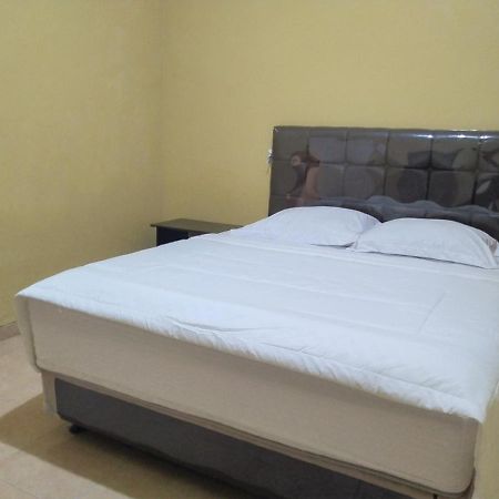 Hotel Pekalongan Syariah Mitra Reddoorz Екстер'єр фото